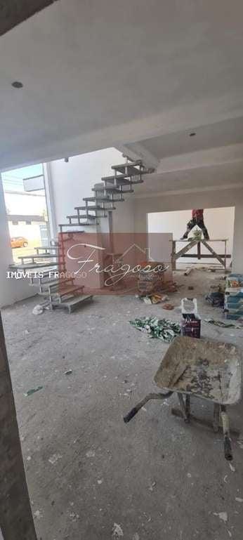 Sobrado à venda com 3 quartos, 143m² - Foto 2