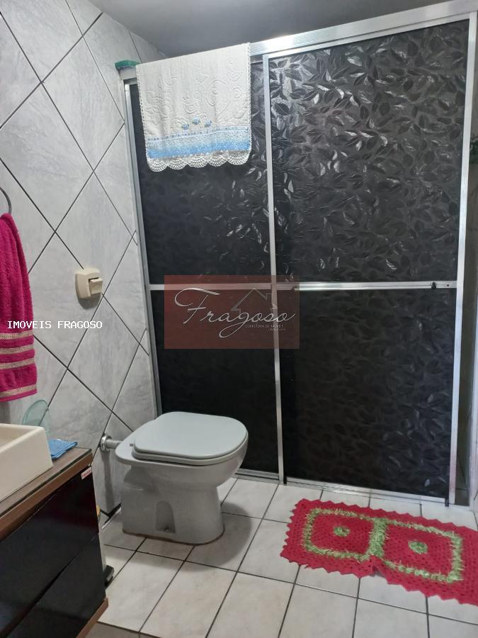 Sobrado à venda com 4 quartos, 200m² - Foto 13