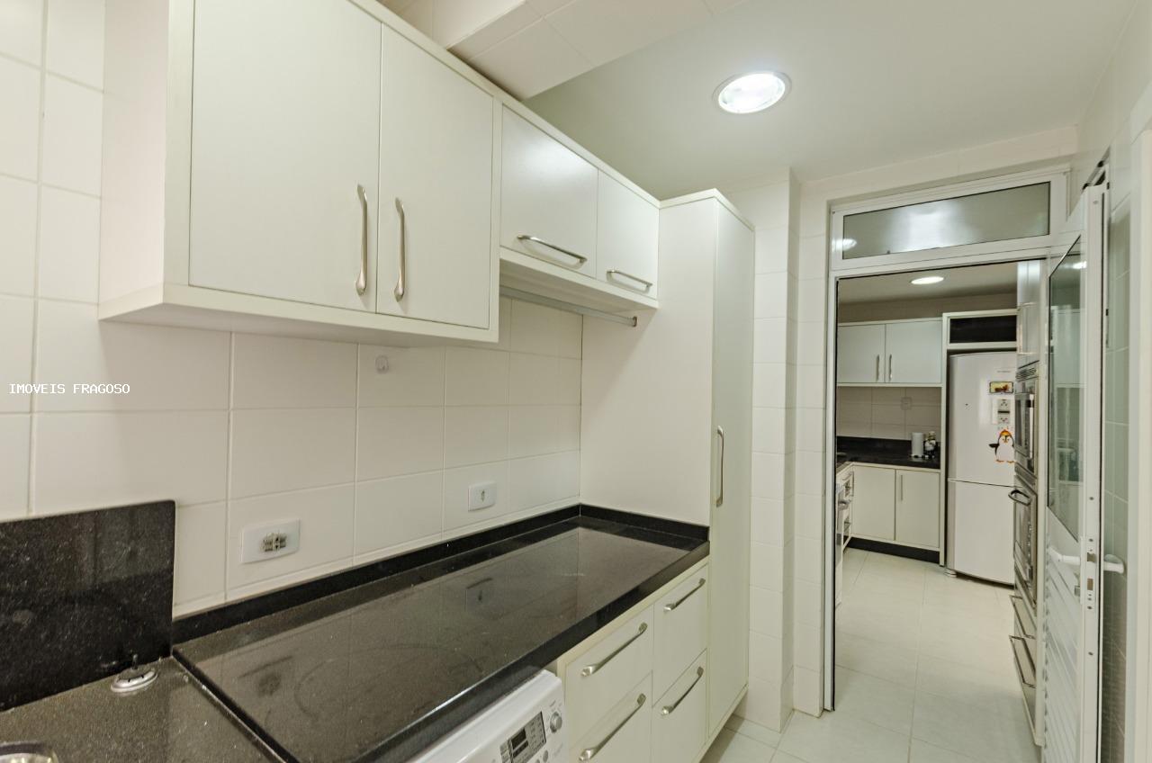 Apartamento à venda com 3 quartos, 1m² - Foto 32