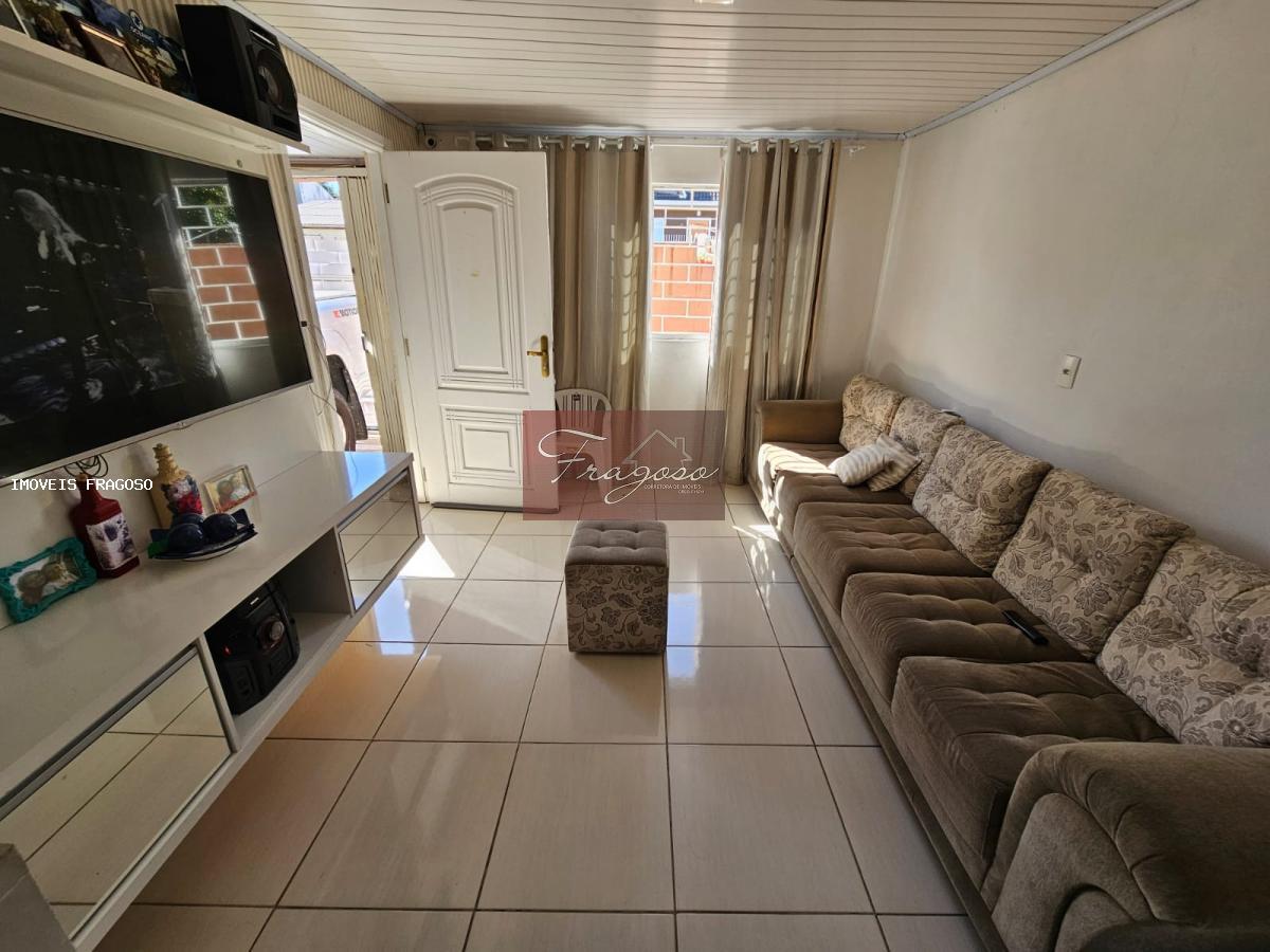 Casa à venda com 4 quartos, 144m² - Foto 3