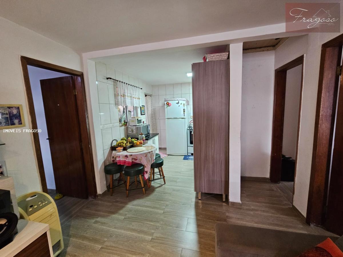 Casa à venda com 4 quartos, 110m² - Foto 32